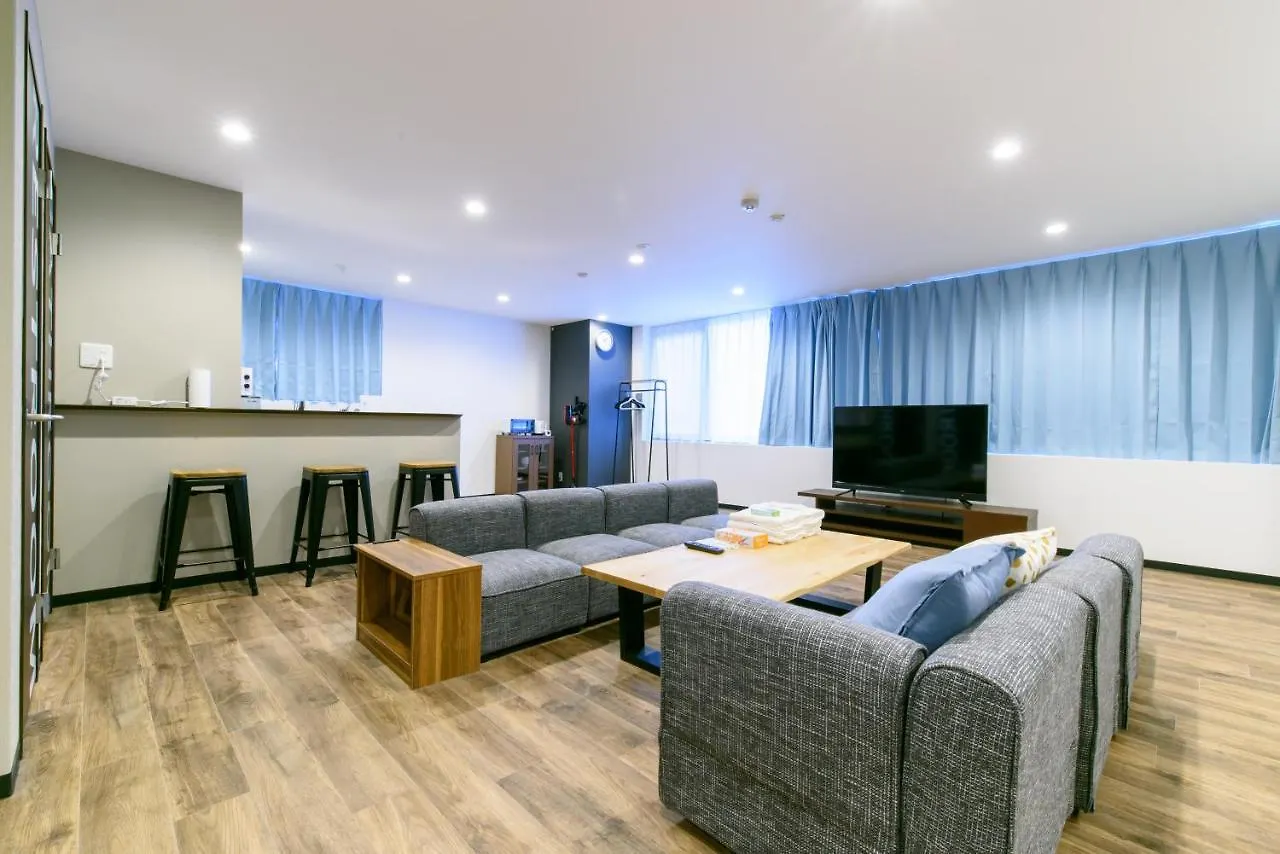 Apartment Black Gate日本橋 Osaka